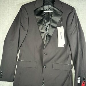 Calvin Klein Men's Elegant Black Tuxedo
